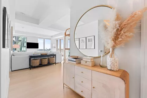 133 Seaport Blvd #1022, Boston, MA 02210