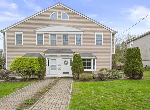 292 Lagrange St #292, Chestnut Hill, MA 02467
