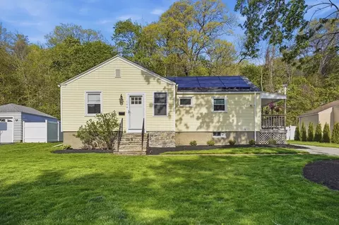 109 S Flagg St, Worcester, MA 01609