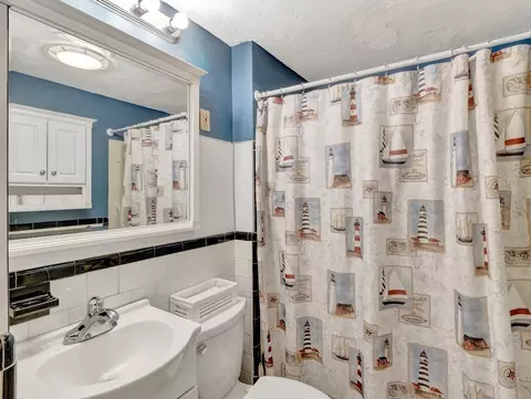 Bath - 5 G St, Hull, MA 02045 photo 1 of 4