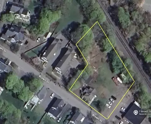 13 Brown St, Ipswich, MA 01938