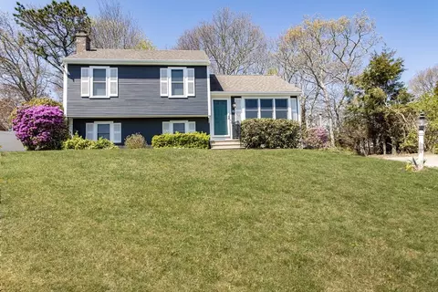 15 Mcgrath Rd, Sagamore Beach, MA 02562
