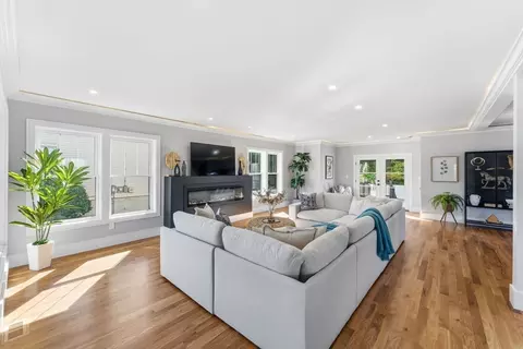 143 Hunting Rd, Needham, MA 02494 photo 8