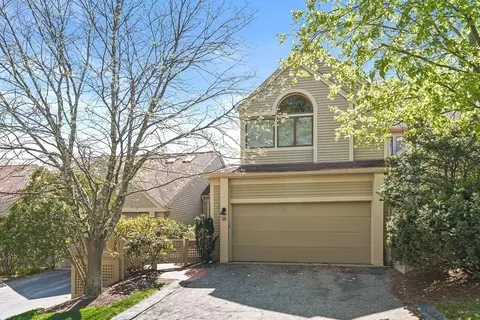 7 Wainwright Rd #30, Winchester, MA 01890