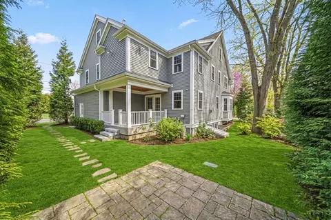 Exterior - 35 Marshall Rd, Wellesley, MA 02482 photo 5 of 6