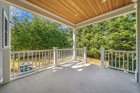 Exterior - 35 Marshall Rd, Wellesley, MA 02482 photo 2 of 6