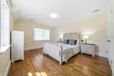 Bedroom - 35 Marshall Rd, Wellesley, MA 02482 photo 3 of 6