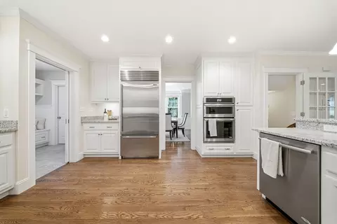 Kitchen - 35 Marshall Rd, Wellesley, MA 02482 photo 4 of 4