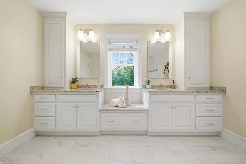 Bath - 35 Marshall Rd, Wellesley, MA 02482 photo 2 of 6