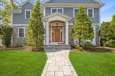 Exterior - 35 Marshall Rd, Wellesley, MA 02482 photo 4 of 6