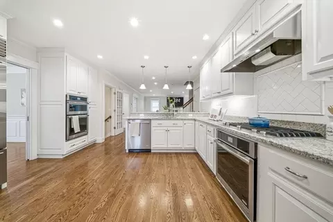 Kitchen - 35 Marshall Rd, Wellesley, MA 02482 photo 1 of 4