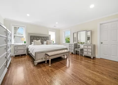 Bedroom - 35 Marshall Rd, Wellesley, MA 02482 photo 2 of 6