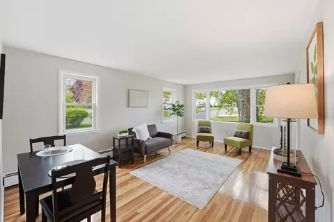 Living - 129 Cooper St, Springfield, MA 01108 photo 1 of 3