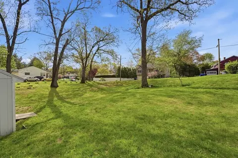 Exterior - 129 Cooper St, Springfield, MA 01108 photo 10 of 11