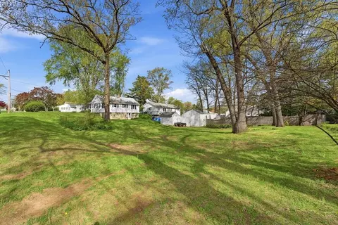 Exterior - 129 Cooper St, Springfield, MA 01108 photo 7 of 11