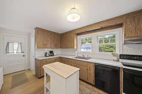 103 Madison St, Dedham, MA 02026 photo 18