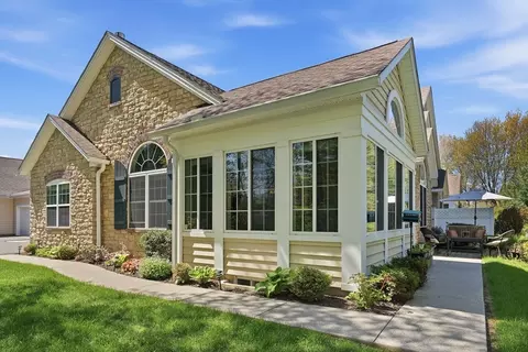 170 Stonybrook Way #170, South Hadley, MA 01075