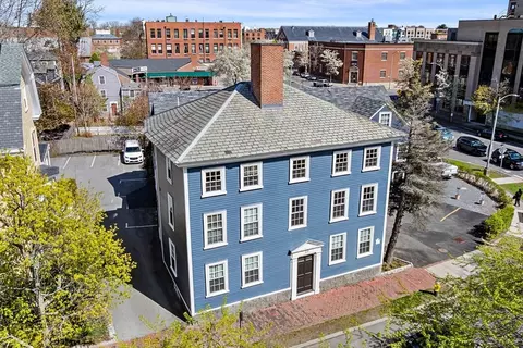 23 Summer St #10, Salem, MA 01970