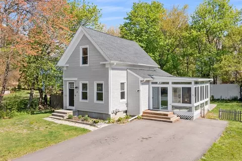 3 Edwards St, Franklin, MA 02038