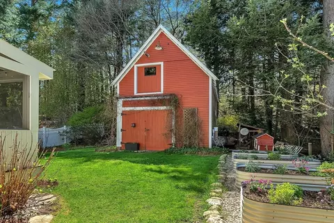 Exterior - 77 Brook Rd, Weston, MA 02493 photo 12 of 13