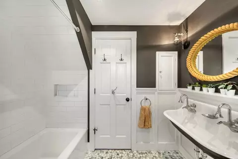 Bath - 77 Brook Rd, Weston, MA 02493 photo 4 of 4