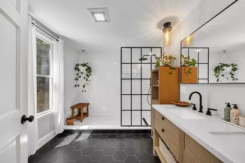 Bath - 77 Brook Rd, Weston, MA 02493 photo 1 of 4