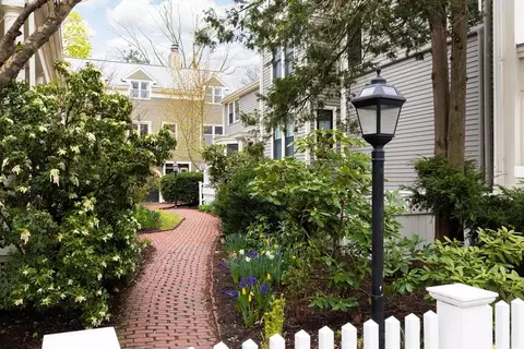 104 Hancock St #7, Cambridge, MA 02139