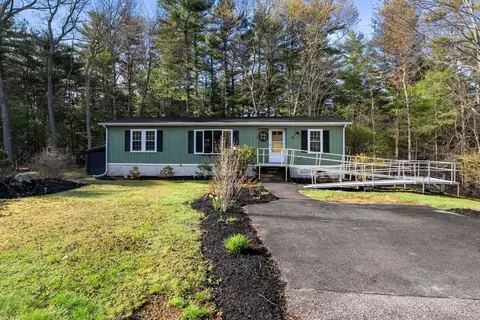 19 Lodgepole Ln, Kingston, MA 02364