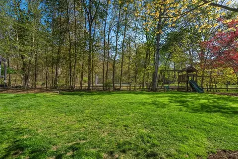 84 Glendale Rd, Needham, MA 02492 photo 2