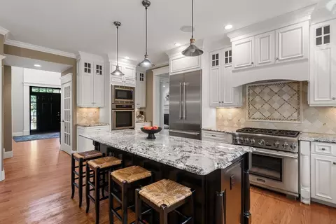 84 Glendale Rd, Needham, MA 02492 photo 9