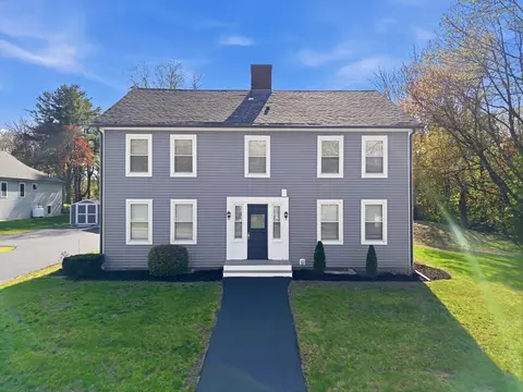 567-569 Hill St, Whitinsville, MA 01588