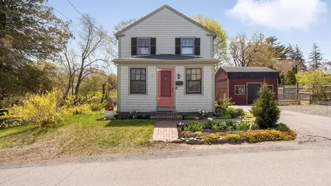 8 Graham Ave, Newbury, MA 01951