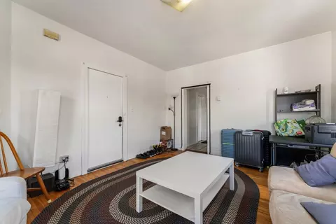 Living - 71 Maywood St, Worcester, MA 01603 photo 2 of 4