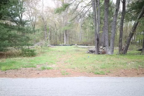 56 Quaboag St, Brookfield, MA 01506