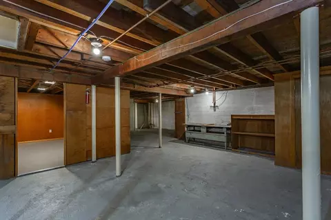 277 Valentine St, Fall River, MA 02720 photo 33