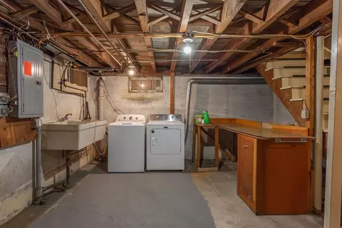 277 Valentine St, Fall River, MA 02720 photo 30