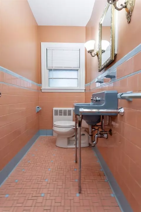 277 Valentine St, Fall River, MA 02720 photo 15