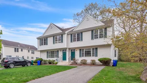 49 Steeple Chase Cir #2, Attleboro, MA 02703