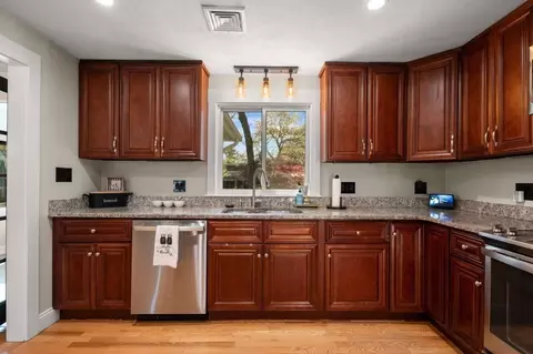 Kitchen - 18 Aurele Cir, Reading, MA 01867 photo 2 of 3