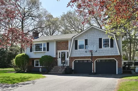 Exterior - 18 Aurele Cir, Reading, MA 01867 photo 3 of 8