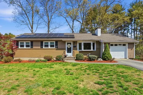 2 Charlemont Ct, Chelmsford, MA 01863