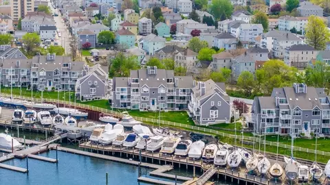 700 Shore Dr #509, Fall River, MA 02721
