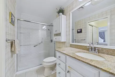 Bath - 700 Shore Dr #509, Fall River, MA 02721 photo 1 of 2