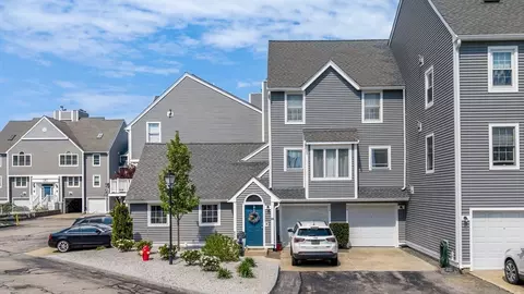 Exterior - 700 Shore Dr #509, Fall River, MA 02721 photo 1 of 2