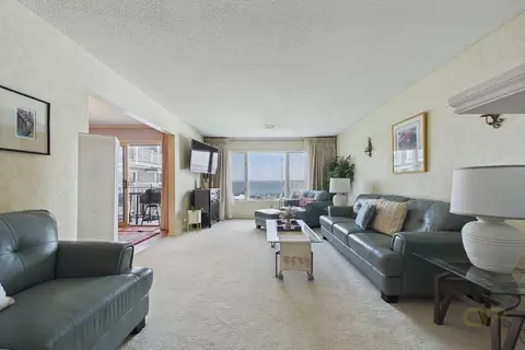 Living - 700 Shore Dr #509, Fall River, MA 02721 photo 2 of 5