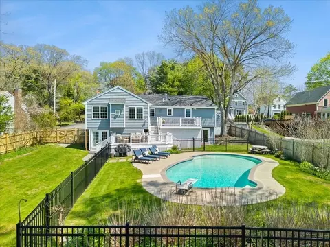 Exterior - 1480 Great Plain Ave, Needham, MA 02492 photo 5 of 9