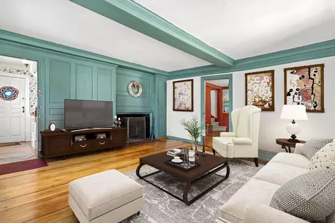 125 Derby St #D, Salem, MA 01970