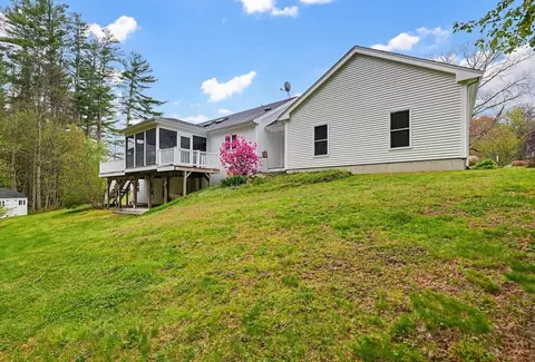 Exterior - 36 Brooks St, Upton, MA 01568 photo 7 of 10