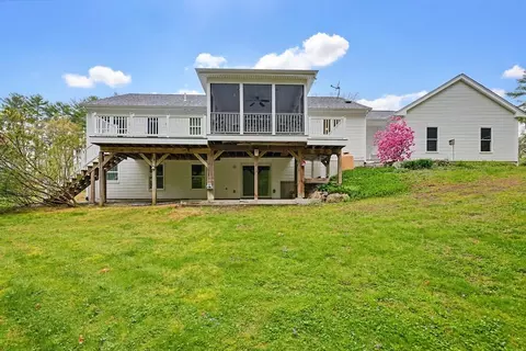 Exterior - 36 Brooks St, Upton, MA 01568 photo 6 of 10