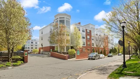 7 Ballister St #428, Wakefield, MA 01880